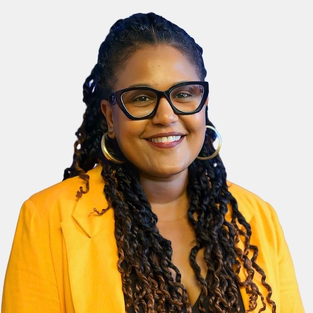 Amna Osman headshot